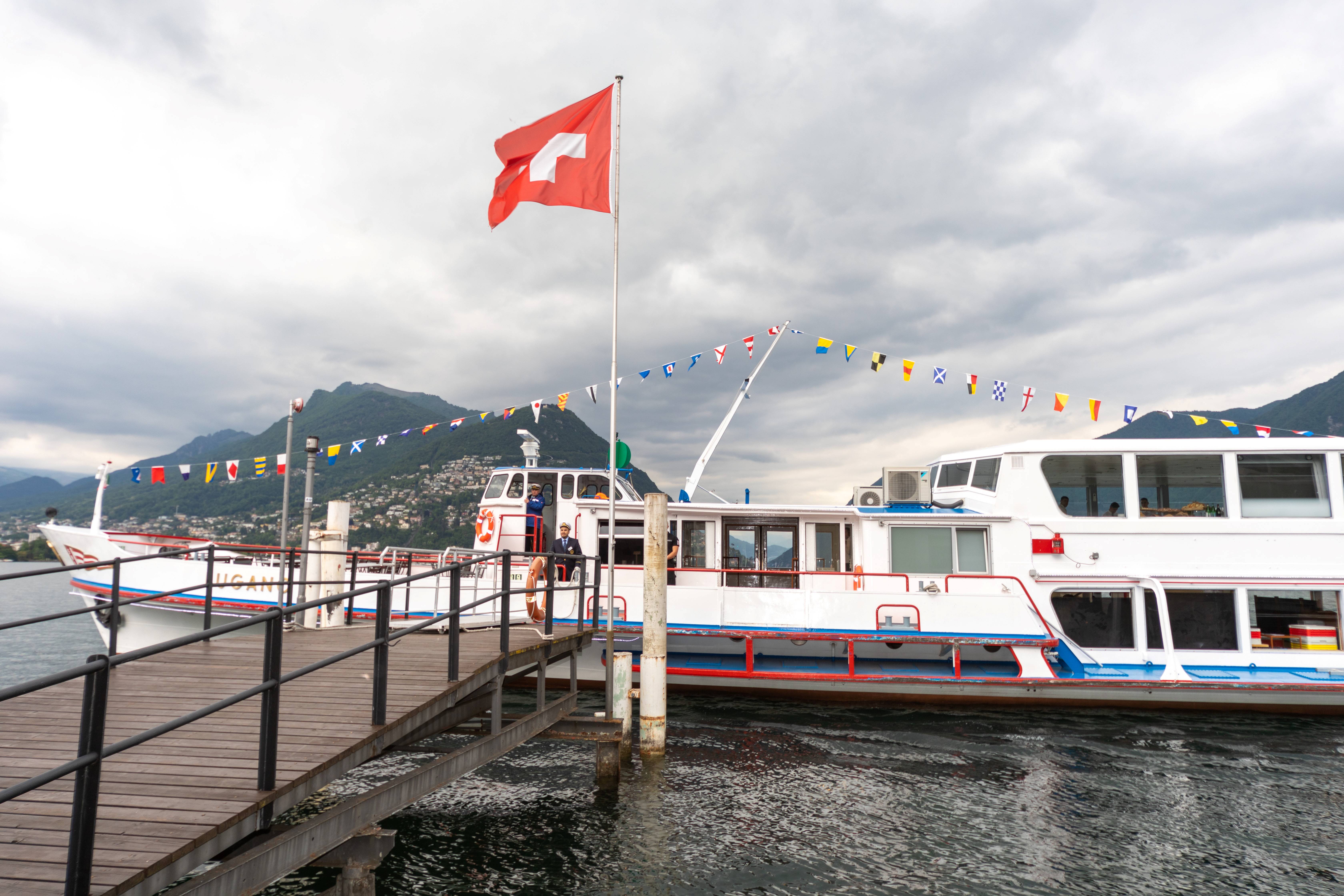 Boat Cruise Photo