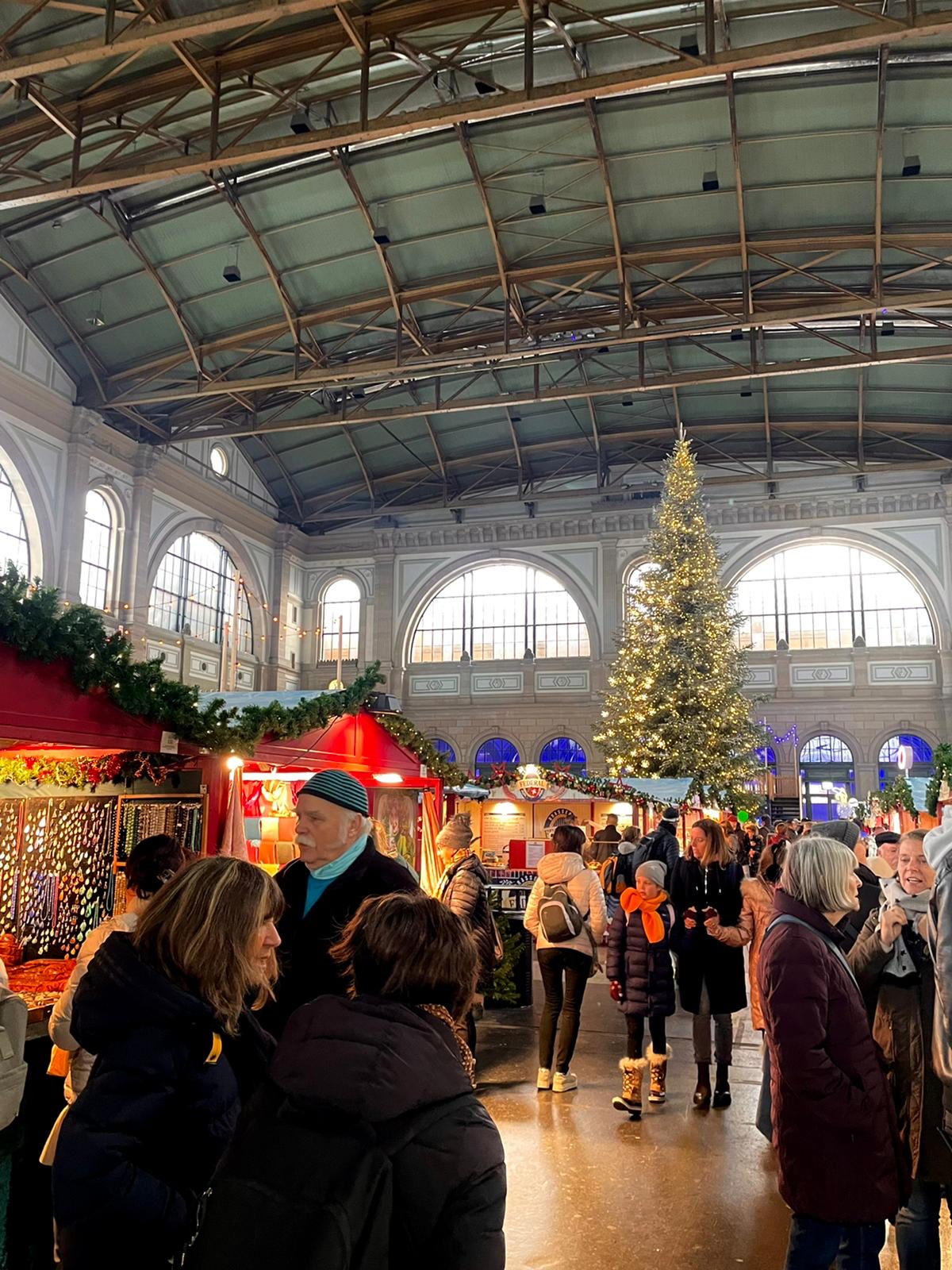 Zurich HB Christmas Market