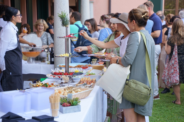 Buffet during the President's reception